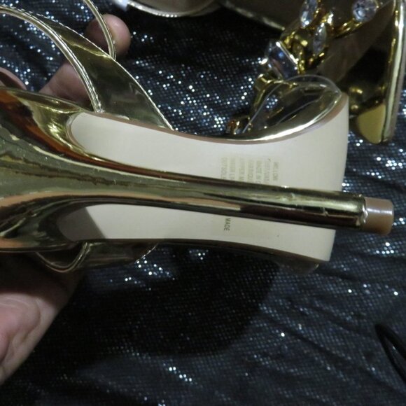 Shoe Dazzle Willow Gold Faux Leather Rhinestone Embellished Stiletto Sandals 7 - Picture 11 of 15